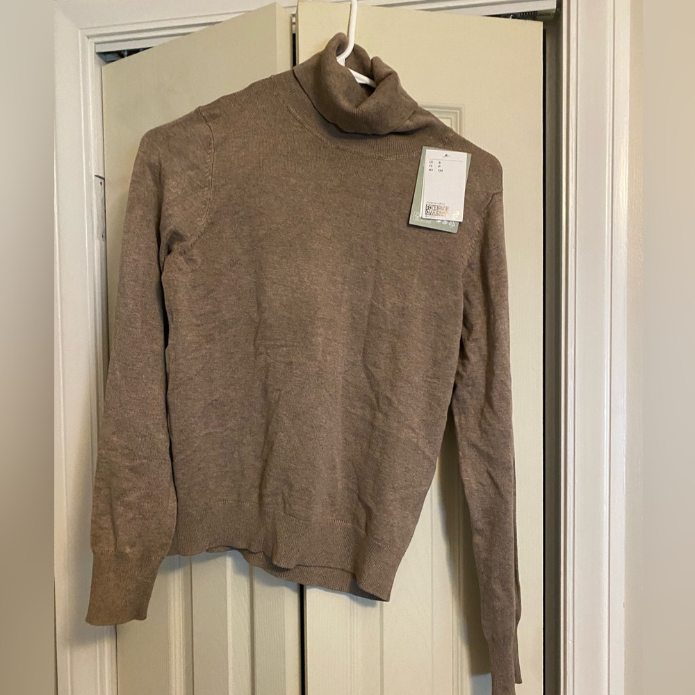 NWT H&M Turtleneck